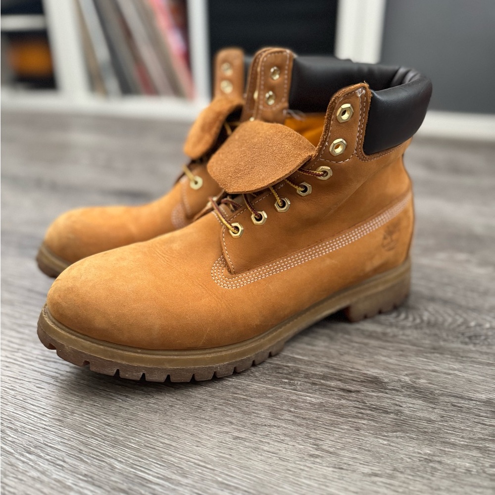 Timberland Wheat Nubuck Work Boots with Black Padded Collar